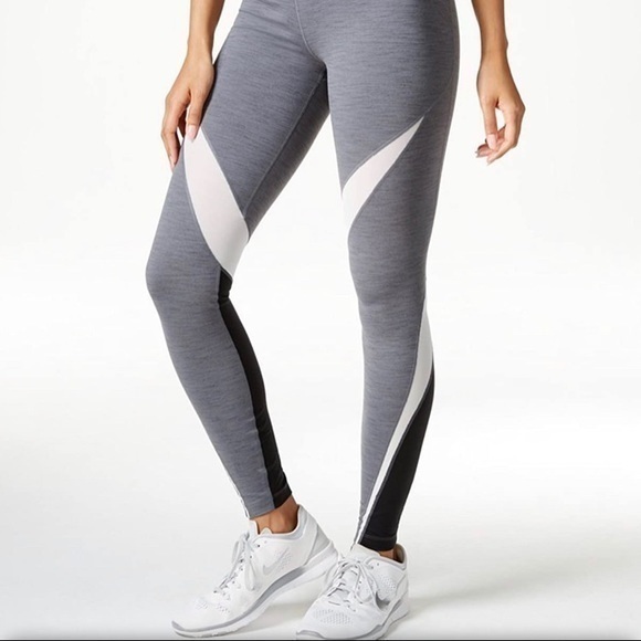 Nike Legendary Twist Leggings Black Grey - Picture 1 of 6